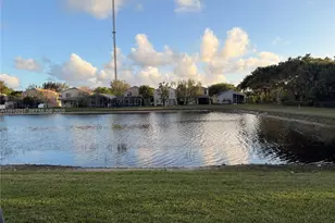 10434 White Pinto Ct, Lake Worth, FL 33449 - Photo 10
