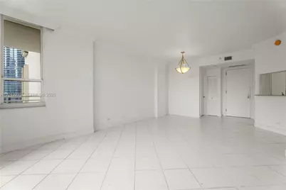888 Brickell Key Dr #1702, Miami, FL 33131 - Photo 6