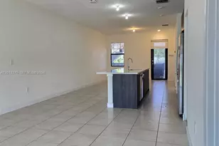 7819 NW 104th Ave, Doral, FL 33178 - Photo 6