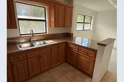 6850 NW 173rd Dr #109, Hialeah, FL 33015 - Photo 4