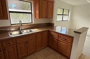 6850 NW 173rd Dr, Hialeah, FL 33015 - Photo 4
