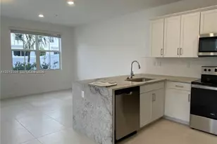 125 SW 171st Wy, Pembroke Pines, FL 33027 - Photo 6