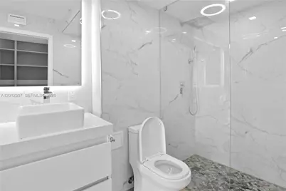 3675 N Country Club Dr #2008, Aventura, FL 33180 - Photo 26
