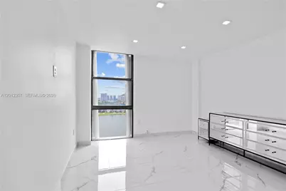 3675 N Country Club Dr #2008, Aventura, FL 33180 - Photo 36