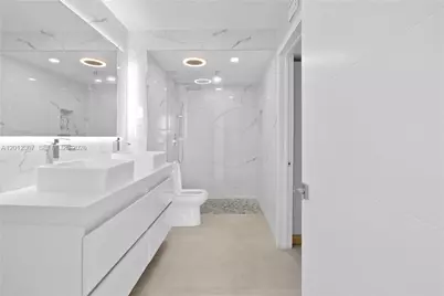3675 N Country Club Dr #2008, Aventura, FL 33180 - Photo 24