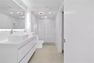 3675 N Country Club Dr, Aventura, FL 33180 - Photo 24