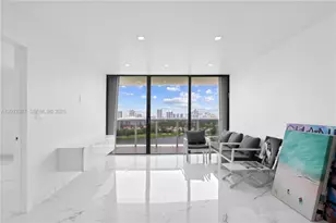 3675 N Country Club Dr, Aventura, FL 33180 - Photo 12