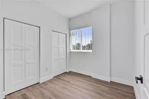1021 NW 1st St, Miami, FL 33128 - Photo 12