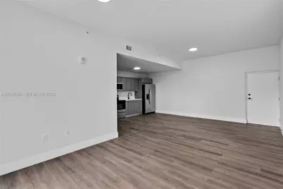1021 NW 1st St #206, Miami, FL 33128 - Photo 6