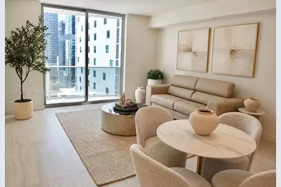 77 SE 5th Street #2414, Miami, FL 33131 - Photo 2