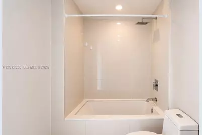 1300 S Miami Ave #4507, Miami, FL 33130 - Photo 12