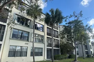 2312 S Cypress Bend Dr, Pompano Beach, FL 33069 - Photo 24