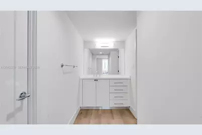 555 NE 34th St #209, Miami, FL 33137 - Photo 26