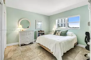 901 S Surf Rd, Hollywood, FL 33019 - Photo 14