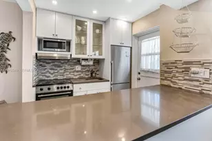 901 S Surf Rd, Hollywood, FL 33019 - Photo 4
