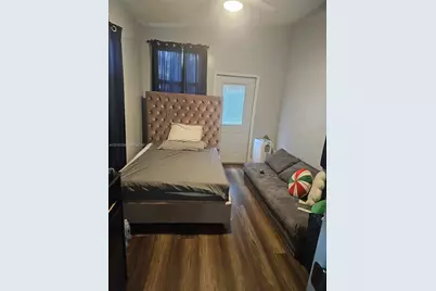 2231 NW 4th Ter, Miami, FL 33125 - Photo 8