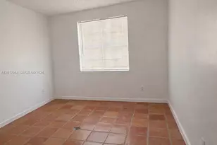1045 NW 126th Pl, Miami, FL 33182 - Photo 12