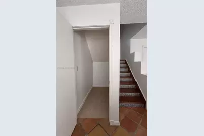 1045 NW 126th Pl, Miami, FL 33182 - Photo 10
