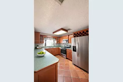 1045 NW 126th Pl, Miami, FL 33182 - Photo 4