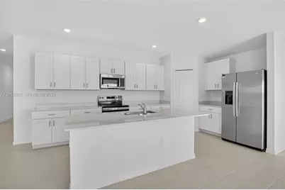 11621 Savanna Lakes Blvd, Lehigh Acres, FL 33974 - Photo 4