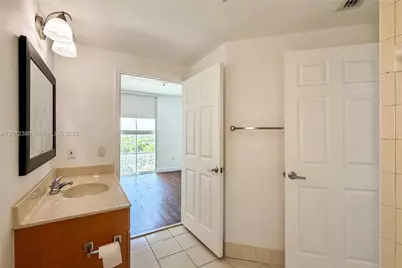 2600 SW 27th Ave #902, Miami, FL 33133 - Photo 8
