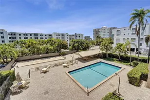 250 181 Dr, Sunny Isles Beach, FL 33160 - Photo 44