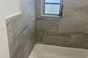 1070 NW 147th St, Miami, FL 33168 - Photo 8