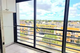 4670 W 13th Ln, Hialeah, FL 33012 - Photo 12