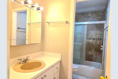4670 W 13th Ln #507, Hialeah, FL 33012 - Photo 28