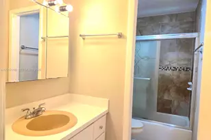 4670 W 13th Ln, Hialeah, FL 33012 - Photo 28