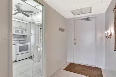 3091 N Course Dr #502, Pompano Beach, FL 33069 - Photo 2