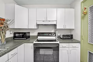 16901 NE 13th Ave, Miami, FL 33162 - Photo 12