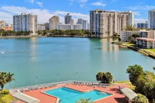 3020 Marcos Dr, Aventura, FL 33160 - Photo 32