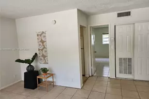 241 SE 9th Ave, Pompano Beach, FL 33060 - Photo 2