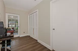 395 W 39th Pl, Hialeah, FL 33012 - Photo 12