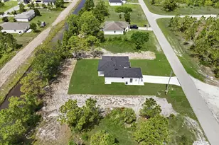 1032 Candlelight Dr, Other City - In The State Of Florida, FL 33974 - Photo 40
