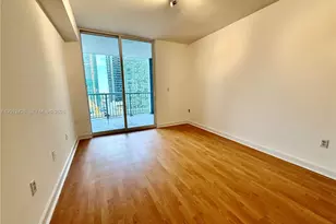 170 SE 14th St, Miami, FL 33131 - Photo 18