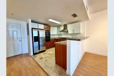 170 SE 14th St #2906, Miami, FL 33131 - Photo 1