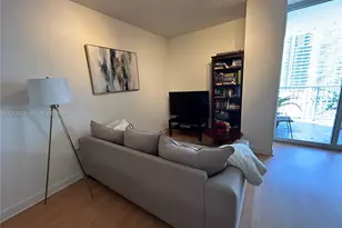 170 SE 14th St, Miami, FL 33131 - Photo 6