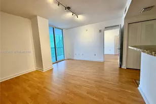 170 SE 14th St, Miami, FL 33131 - Photo 10