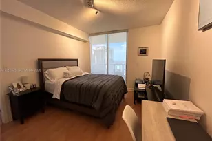 170 SE 14th St, Miami, FL 33131 - Photo 8