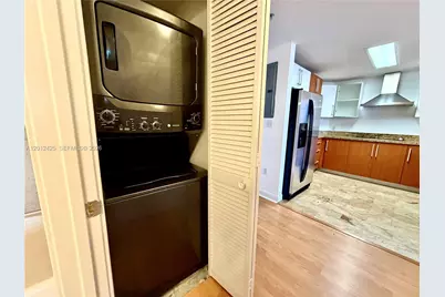 170 SE 14th St #2906, Miami, FL 33131 - Photo 24