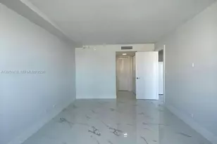 6039 Collins Ave, Miami Beach, FL 33140 - Photo 10