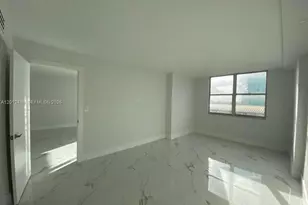 6039 Collins Ave, Miami Beach, FL 33140 - Photo 8