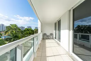 21055 Yacht Club Dr, Aventura, FL 33180 - Photo 24