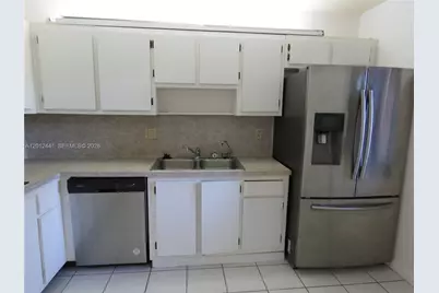 205 Lakeview Dr #102, Weston, FL 33326 - Photo 12