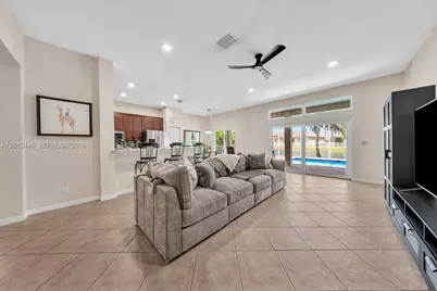 1634 Sandpiper Cir, Weston, FL 33327 - Photo 16