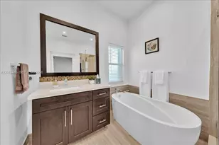 1634 Sandpiper Cir, Weston, FL 33327 - Photo 46