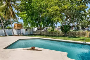 10401 SW 199th St, Cutler Bay, FL 33157 - Photo 14