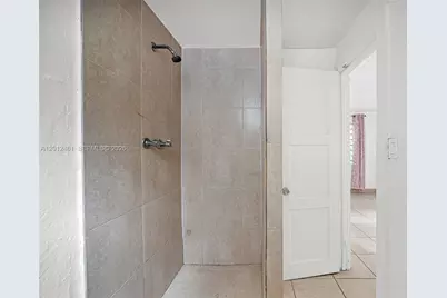 452 NE 30th St, Miami, FL 33137 - Photo 54